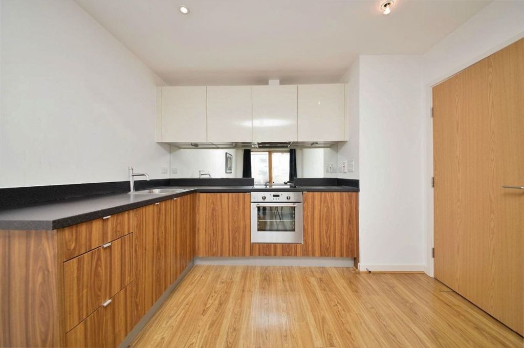 Property photo 3 of 6