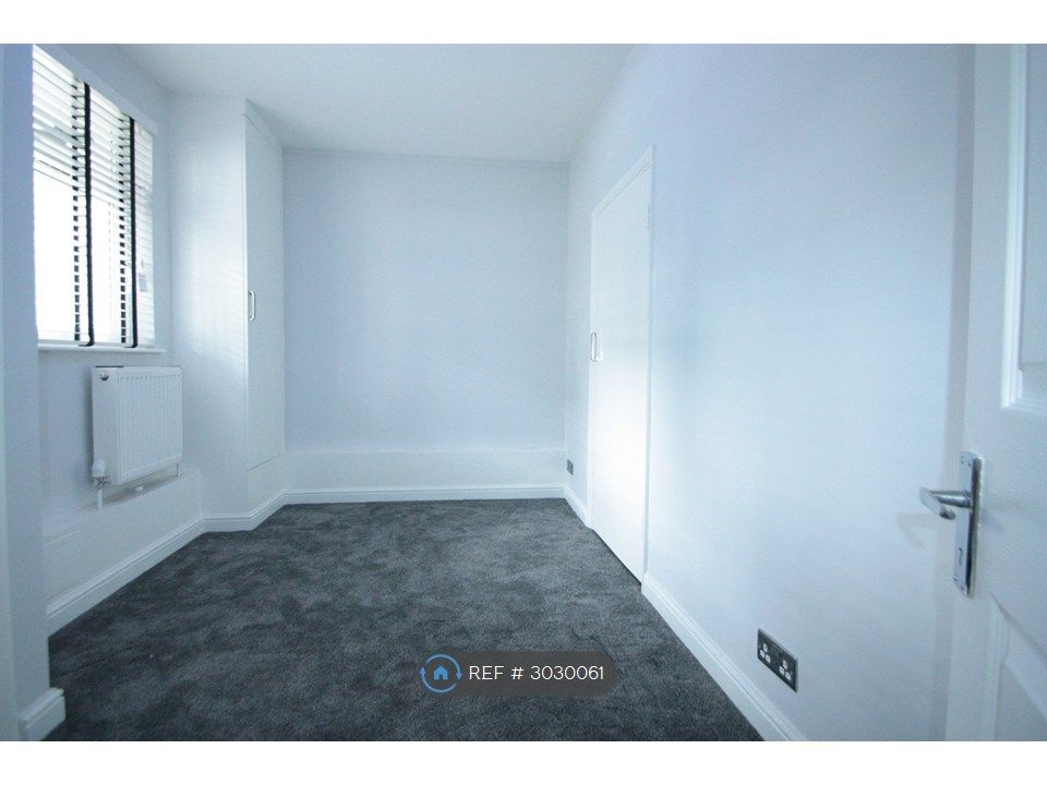 Property photo 2 of 3