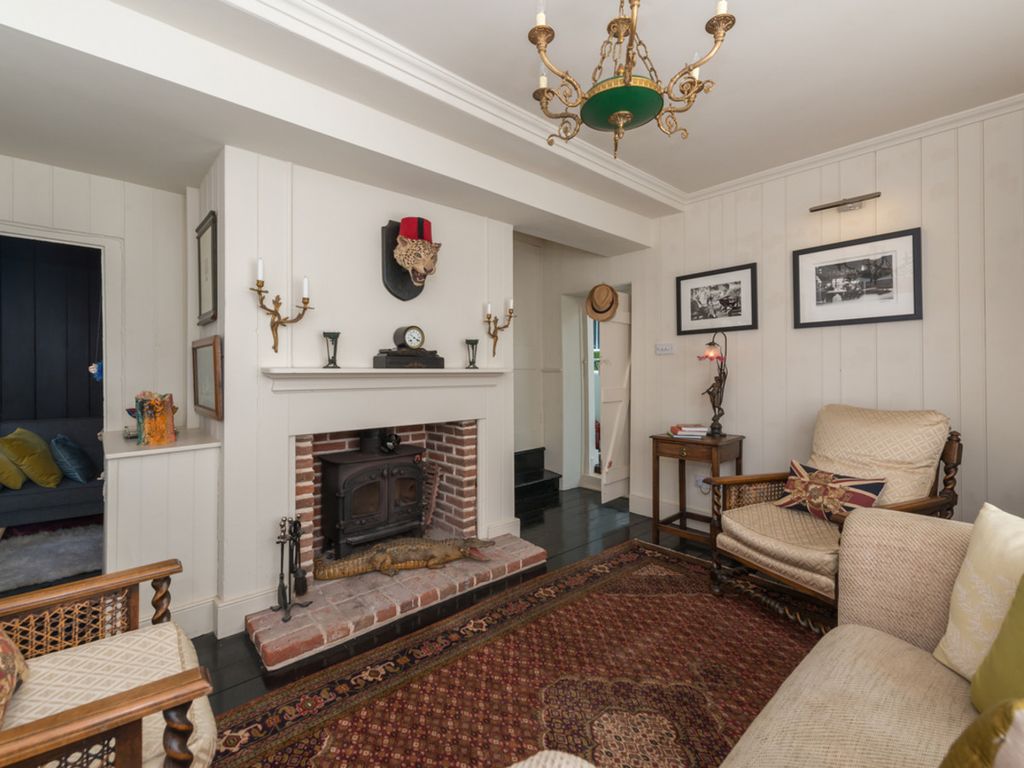 Property photo 2 of 17