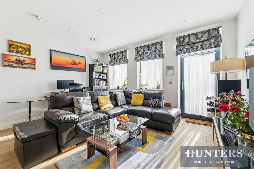 Property photo 3 of 12 John Busch House, -14-2.Jpg