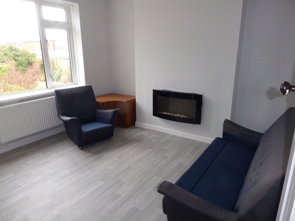 Property photo 3 of 12 Dining Area