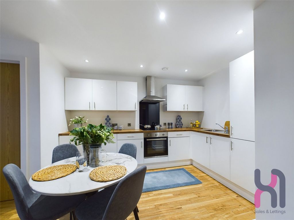 Property photo 3 of 16 Picture No. 04