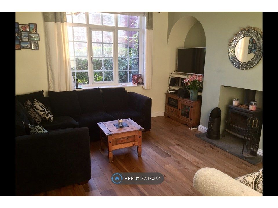 Property photo 3 of 11