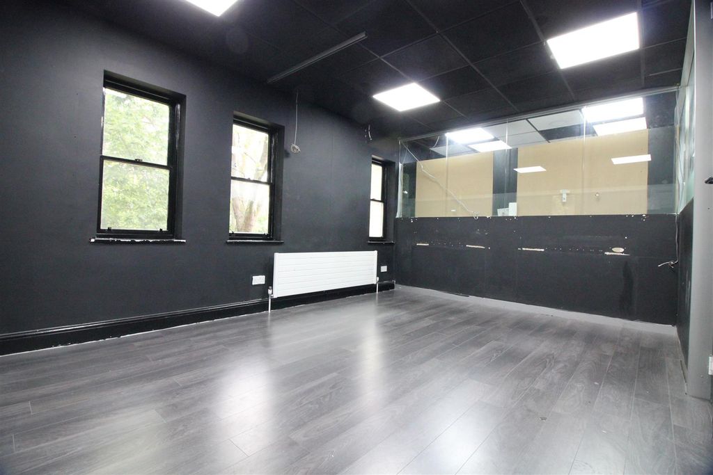 Property photo 2 of 4 D1E3E29D-24Db-4A7E-89F4-2A28Ff93E699.Jpeg