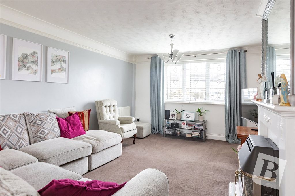 Property photo 3 of 12 Living Room