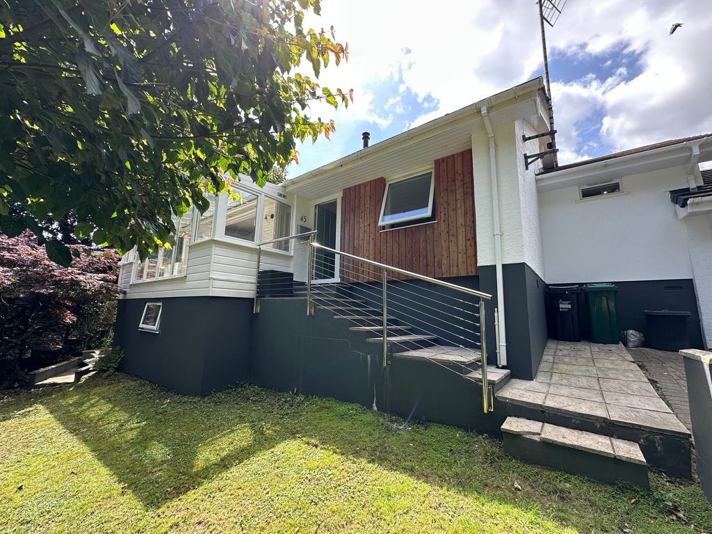 Property photo 2 of 22