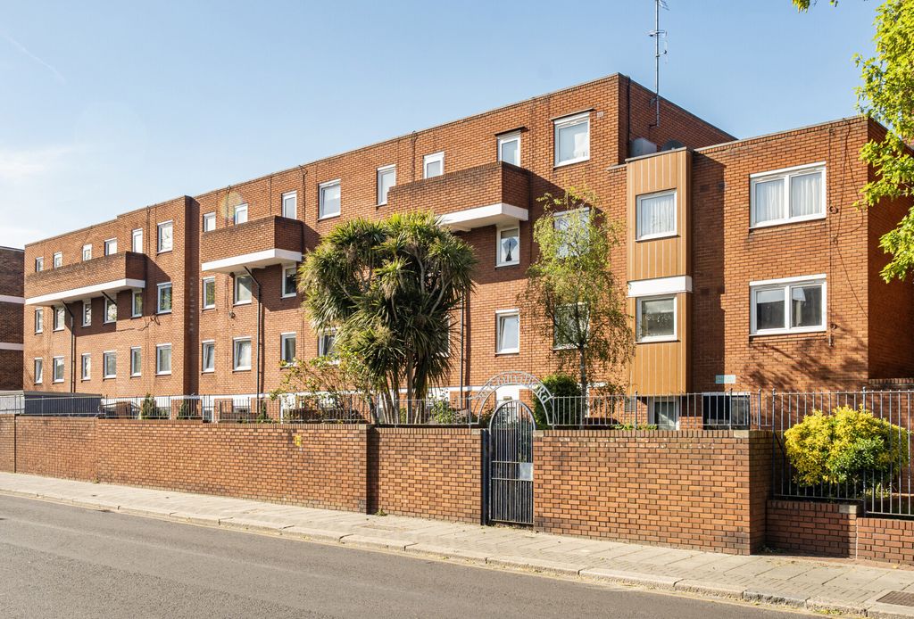 Property photo 1 of 10 1-69E92254E2d20-1...