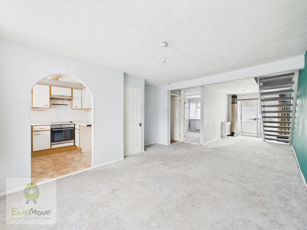 Property photo 3 of 16 Living Dining Room