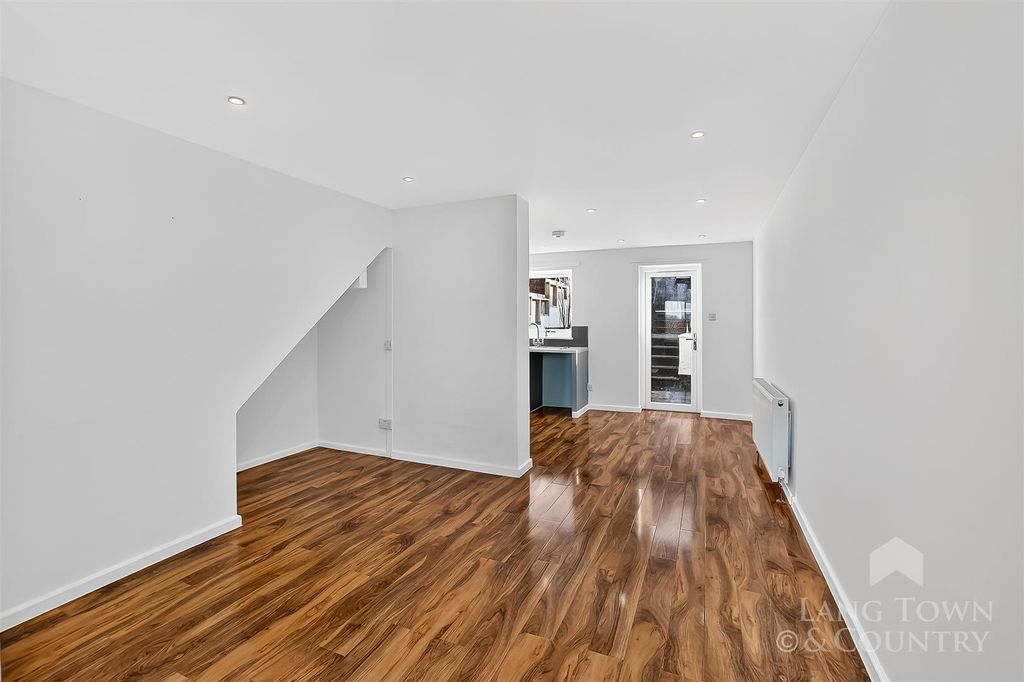 Property photo 2 of 11 0023.Jpg