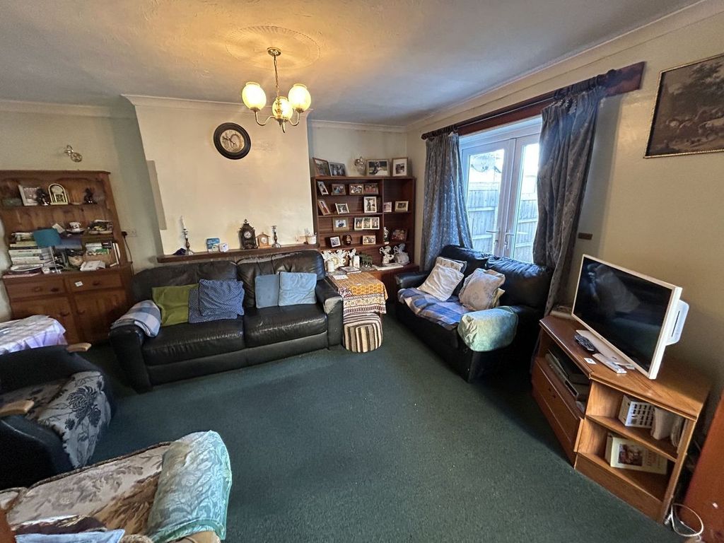 Property photo 3 of 13