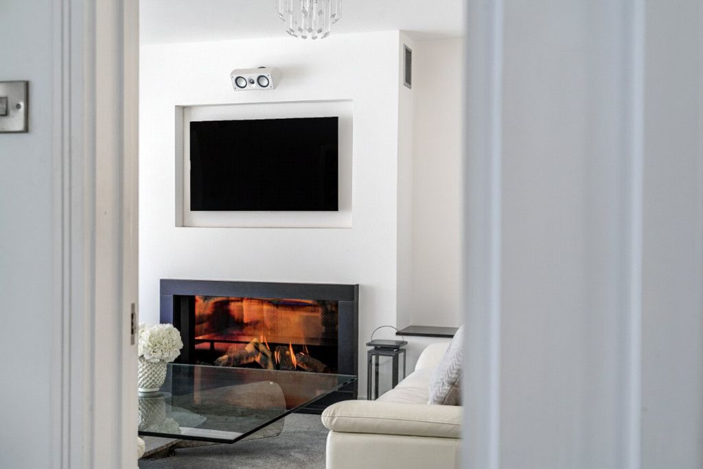 Property photo 2 of 3 Cameo