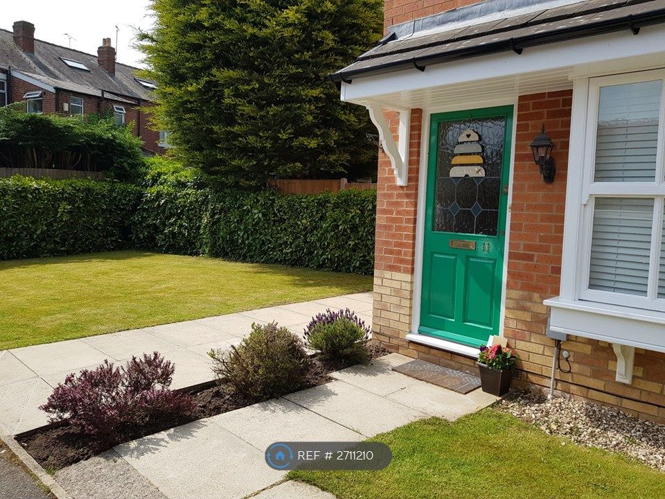 Property photo 2 of 13 Side Garden