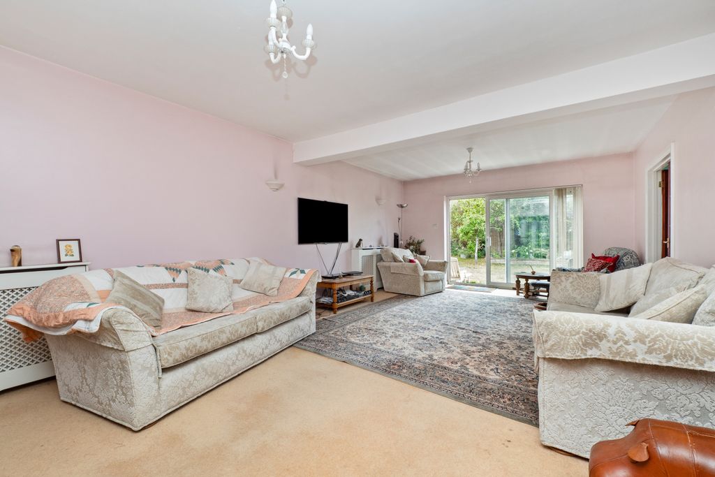 Property photo 2 of 33 Picture No. 06