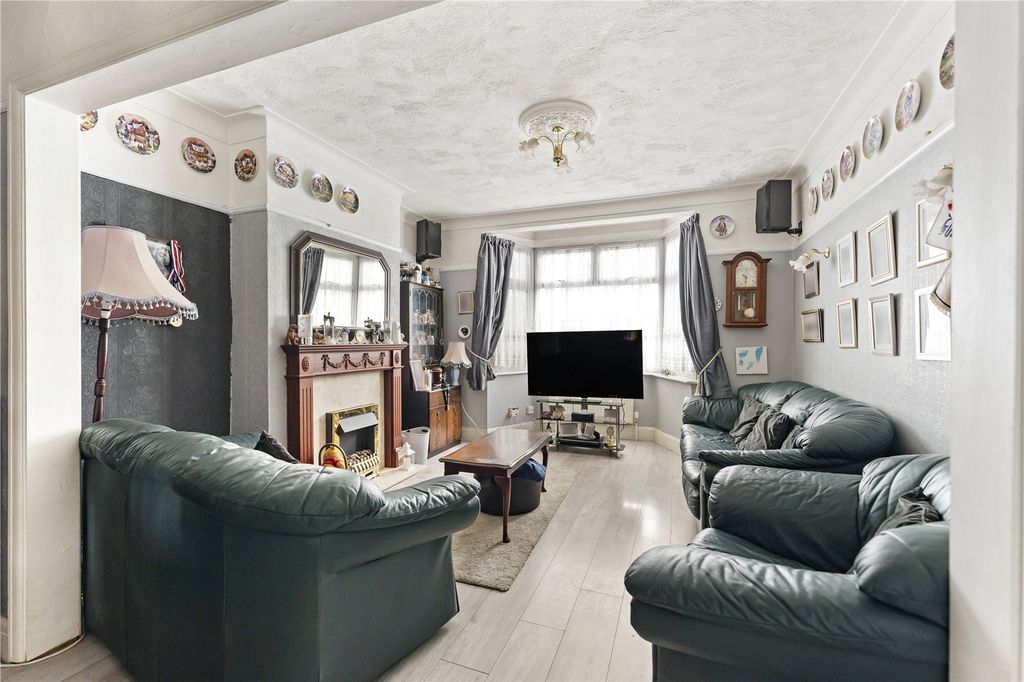 Property photo 3 of 17 Picture No. 02