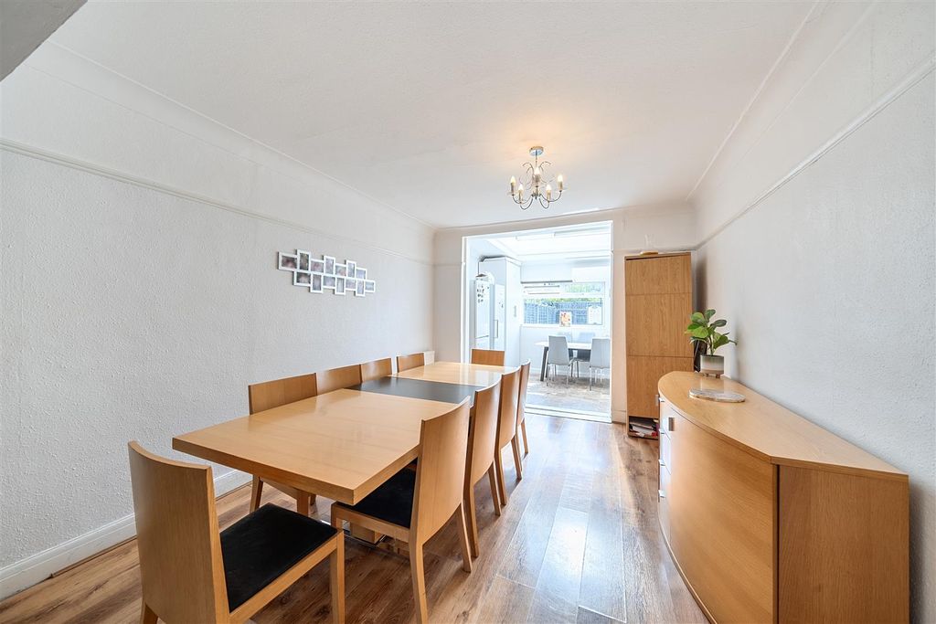 Property photo 3 of 20 1452339-12-69Ef737Eac290.Jpg