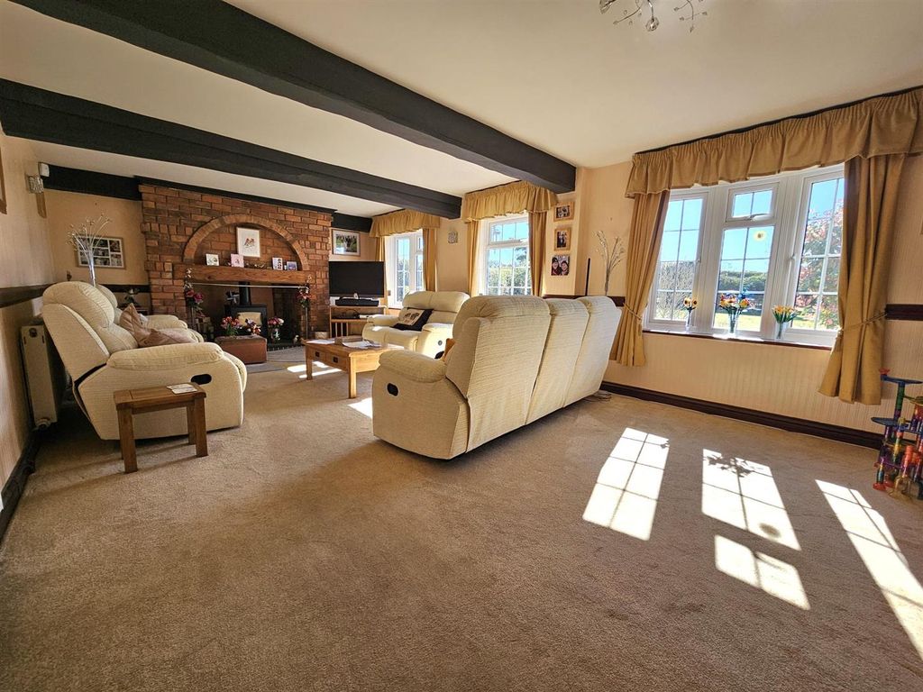 Property photo 2 of 24