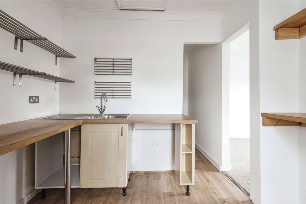 Property photo 2 of 17 Kitchen