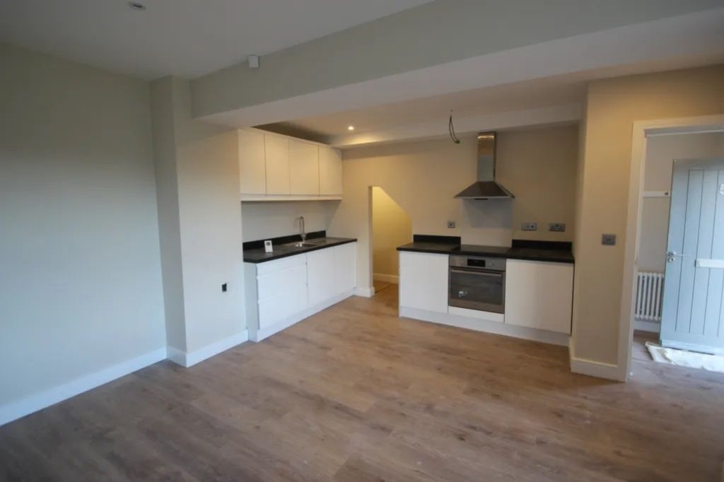 Property photo 2 of 7 Ewemove Harrogate Living Kitchen