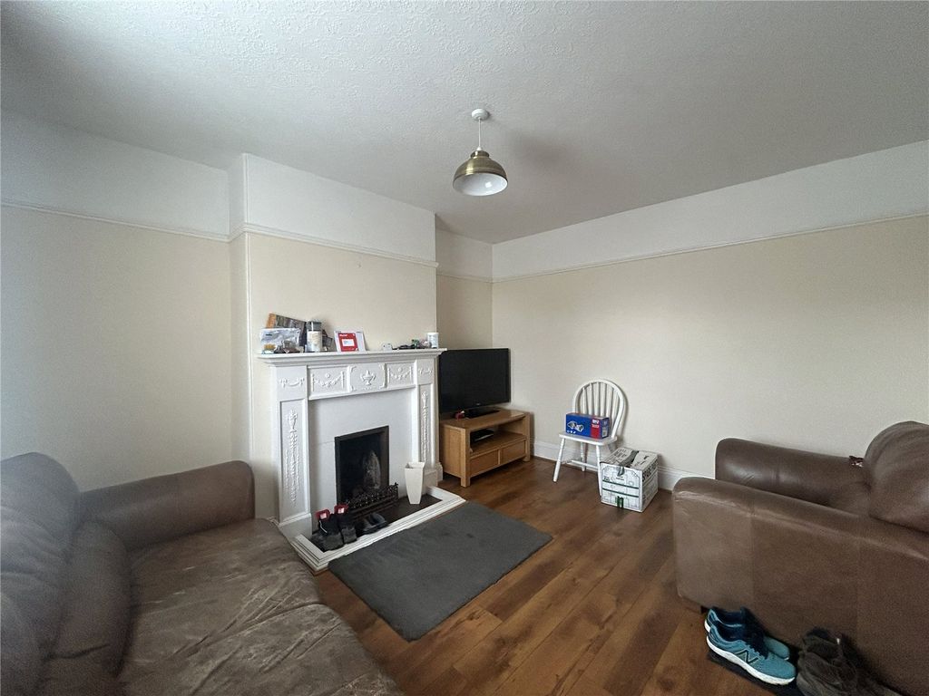 Property photo 3 of 14 Picture No. 05