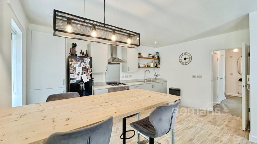 Property photo 2 of 10 Picture No. 06