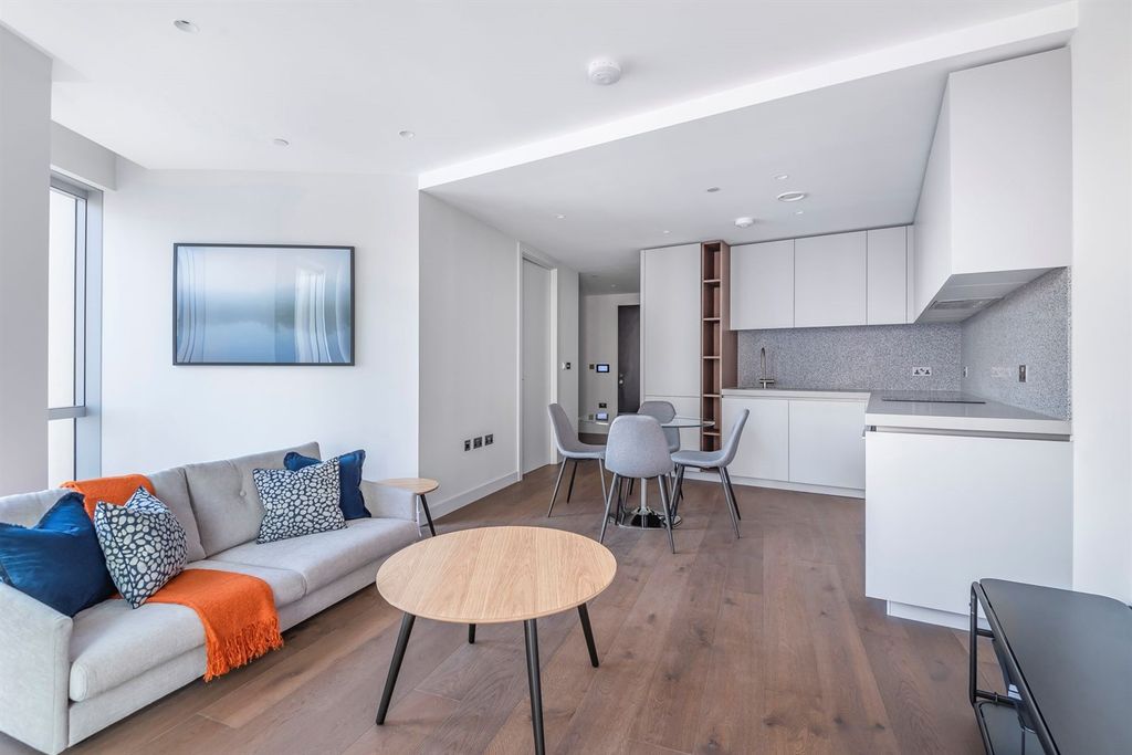 Property photo 1 of 15 Reception