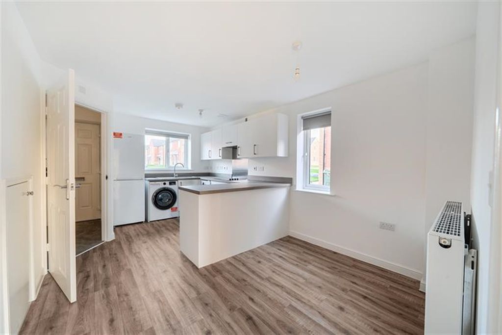 Property photo 3 of 8 Dining Area