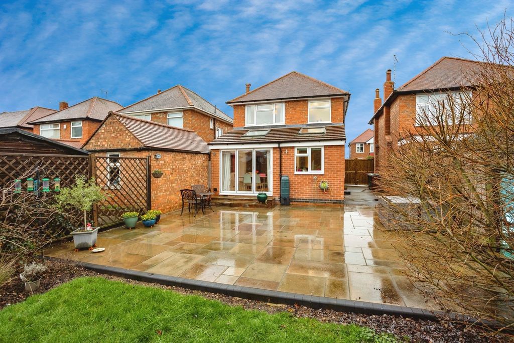 Property photo 2 of 27 Pbox-Img.Jpg