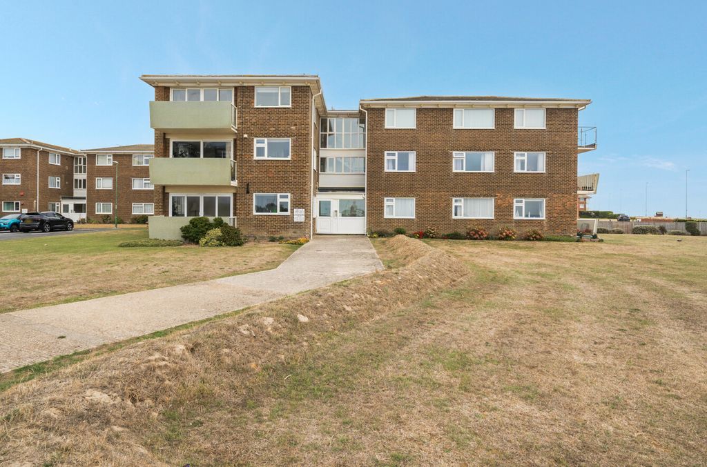 Property photo 1 of 9 1515949-12-1A0676...