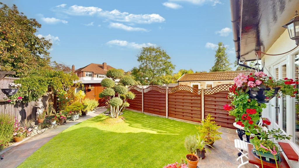 Property photo 3 of 13 4524625