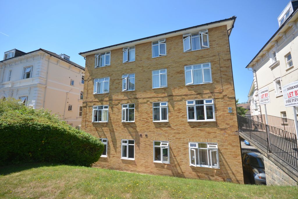 Property photo 1 of 5 1 Bed Unfurnished Flat