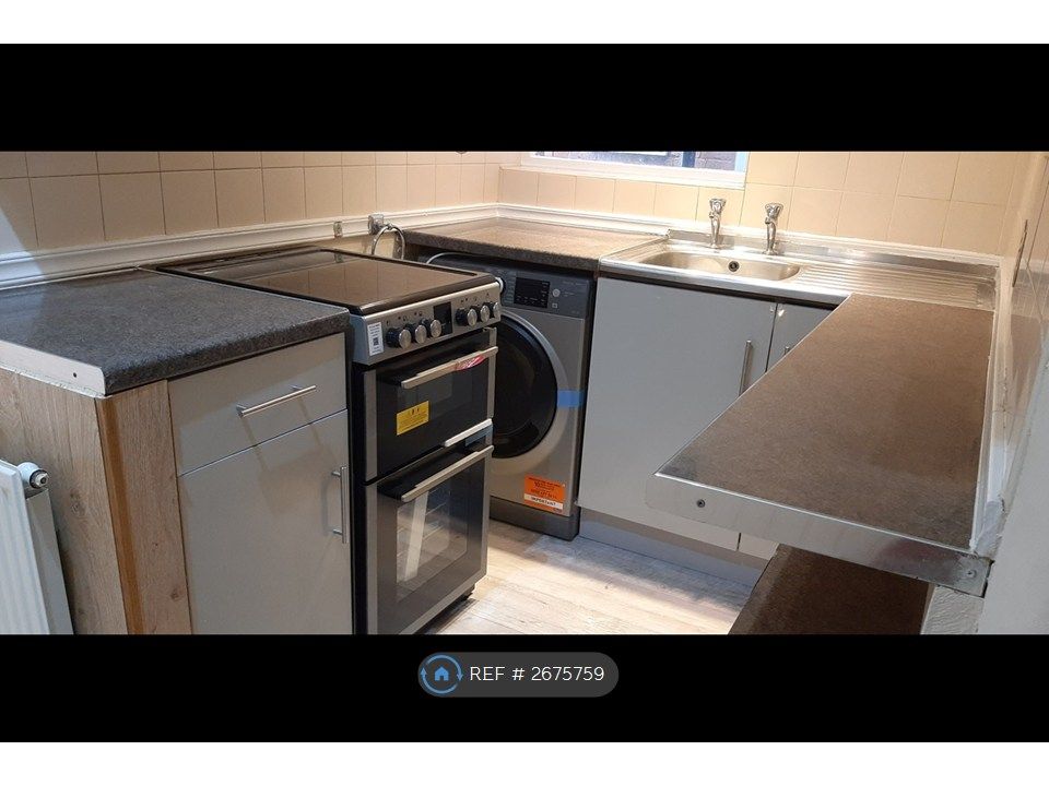 Property photo 1 of 9 Kitchen