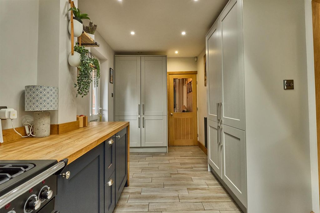 Property photo 2 of 29 Forest Road_13.Jpg