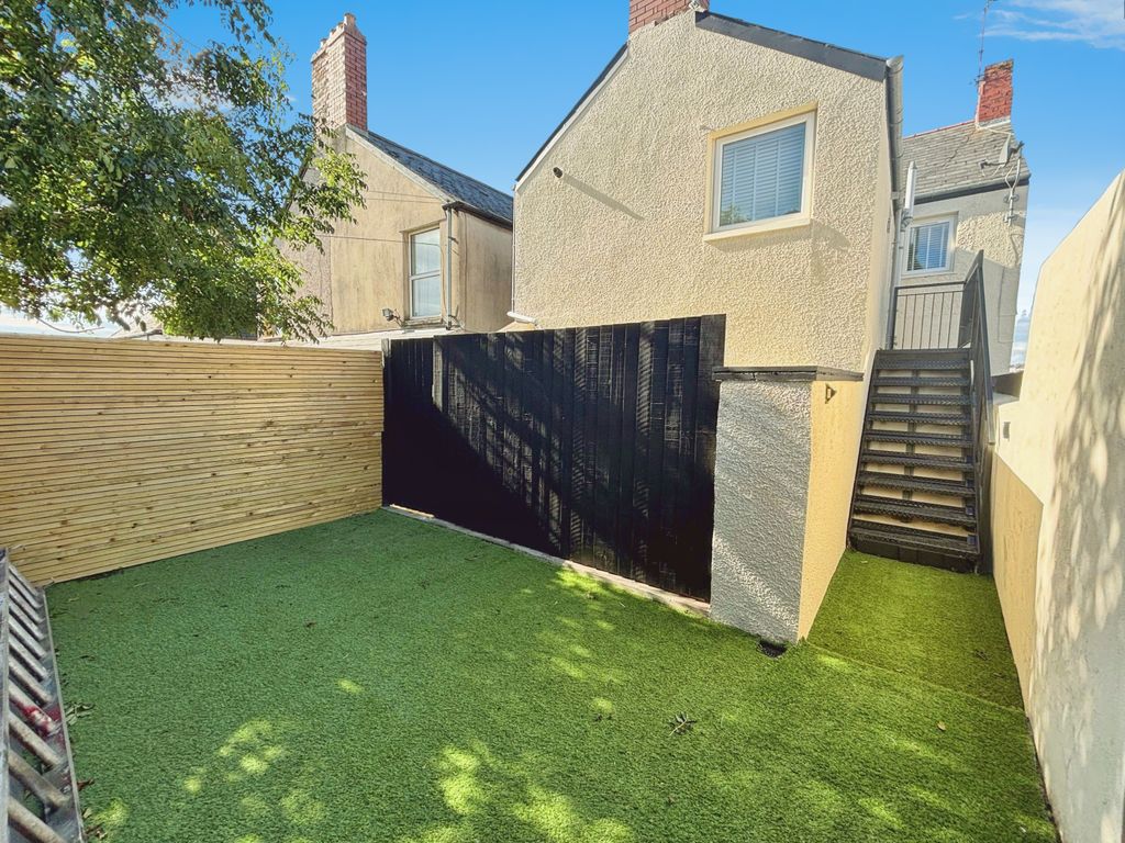 Property photo 1 of 17 Image