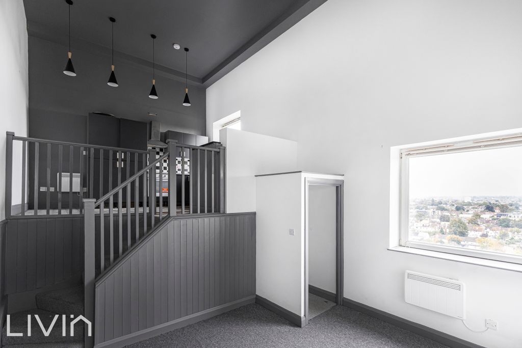 Property photo 1 of 13 025A5973