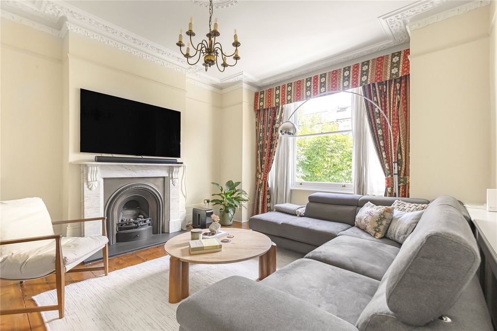 Property photo 1 of 18 Reception Room