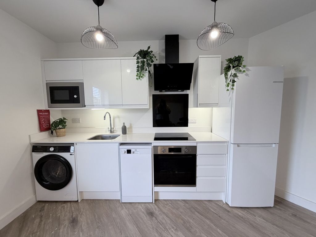 Property photo 2 of 7 Img_7943