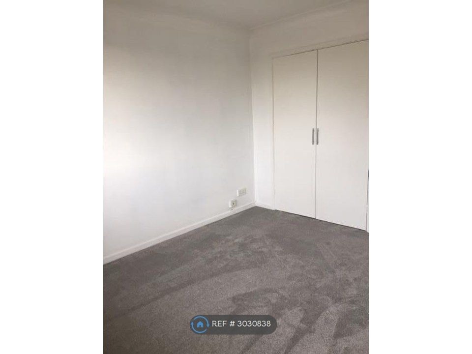 Property photo 3 of 20 Master Bedroom