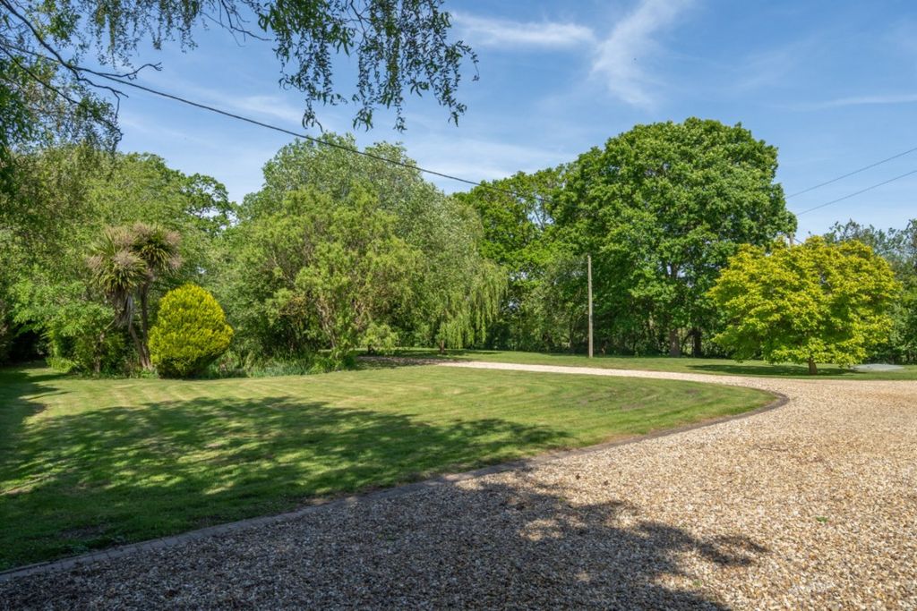 Property photo 3 of 35