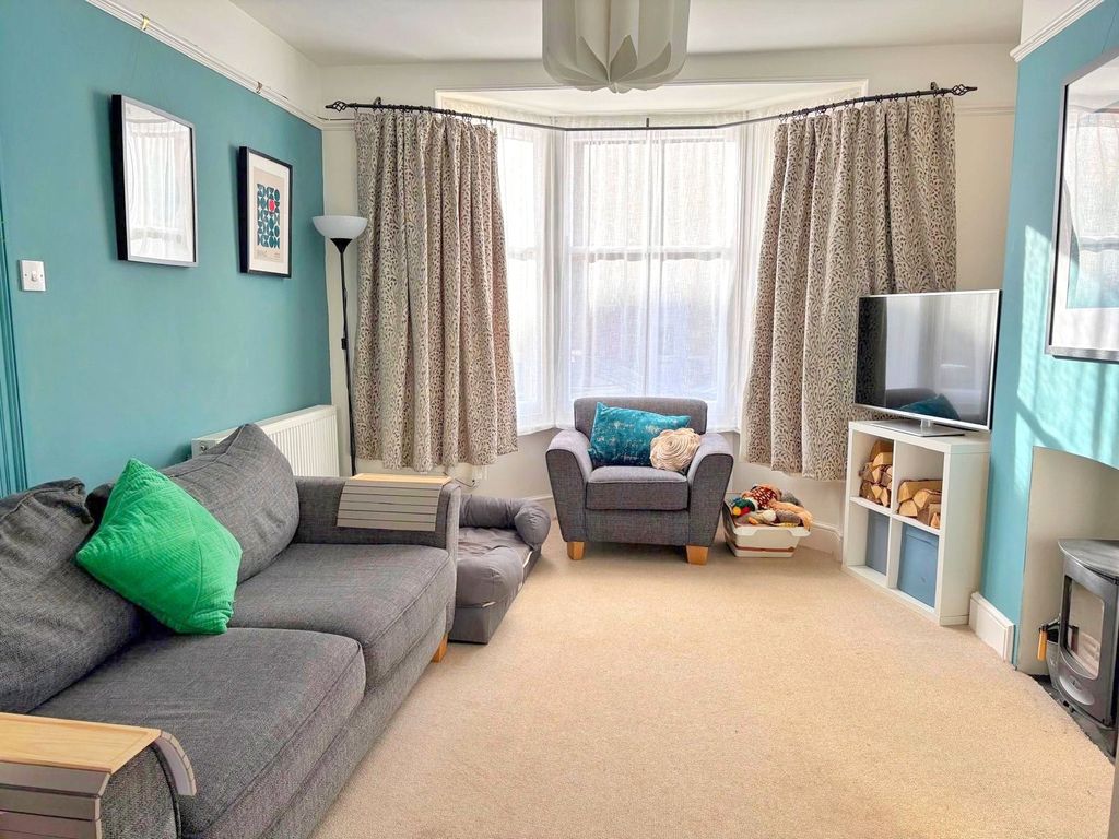 Property photo 2 of 19 Picture No. 25