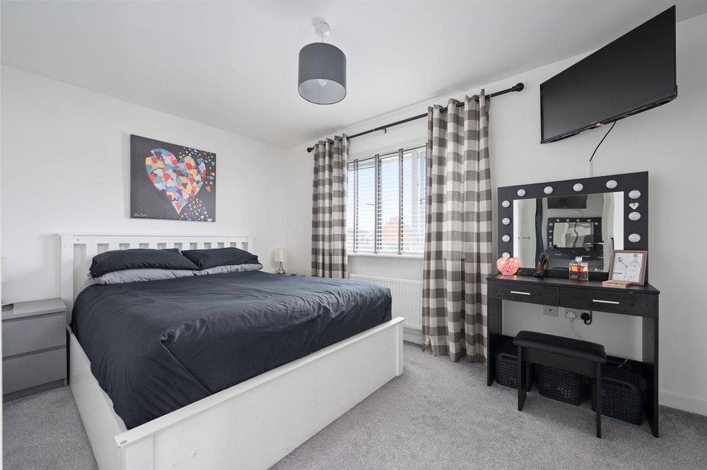 Property photo 3 of 22 14.Jpg