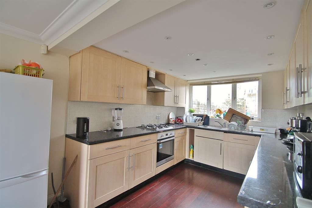 Property photo 3 of 5