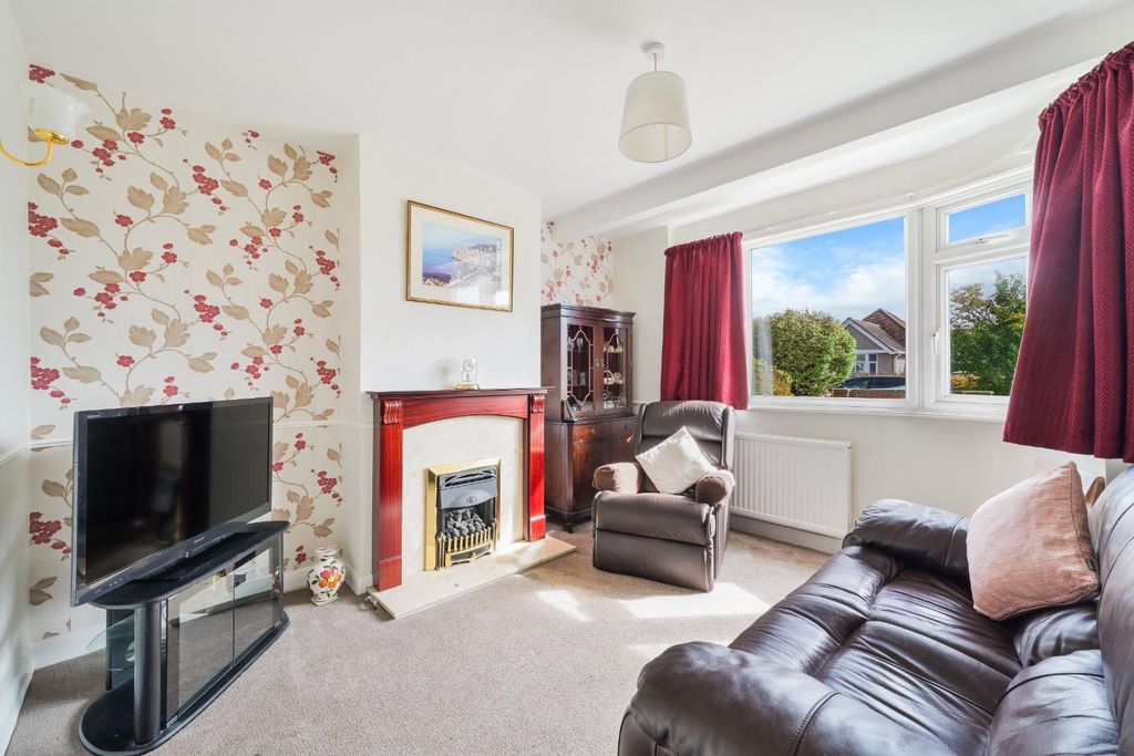 Property photo 3 of 19 Amis Avenue