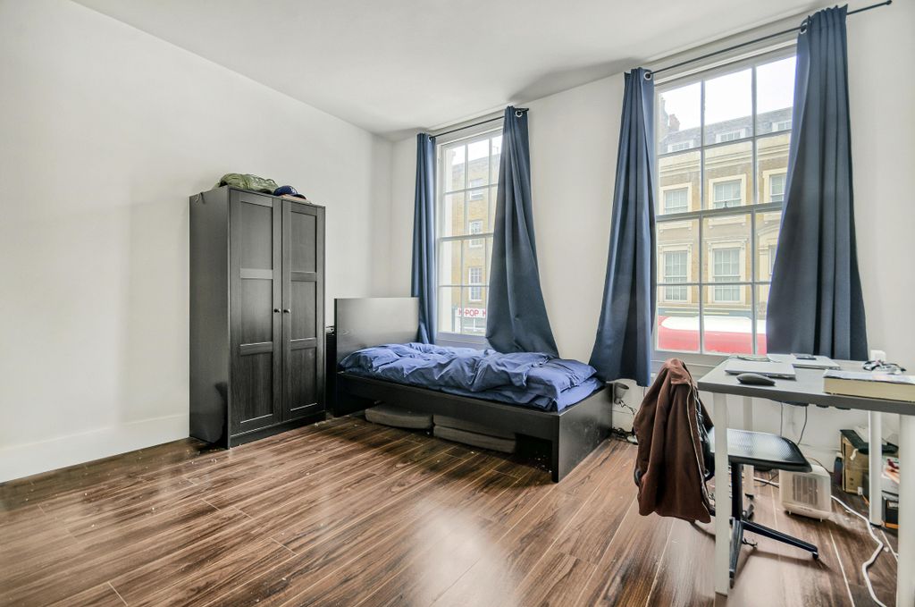 Property photo 1 of 6 Internal Shot