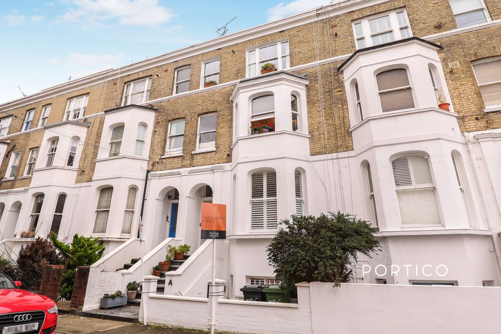 Property photo 2 of 8 Front Of House