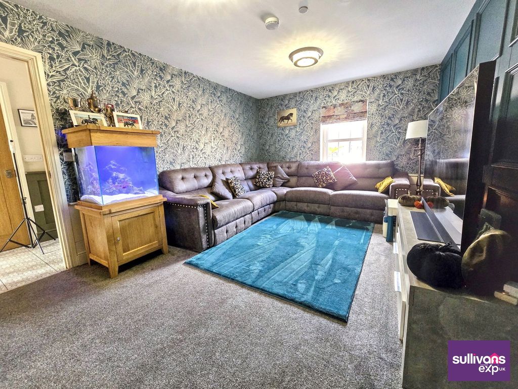 Property photo 2 of 26