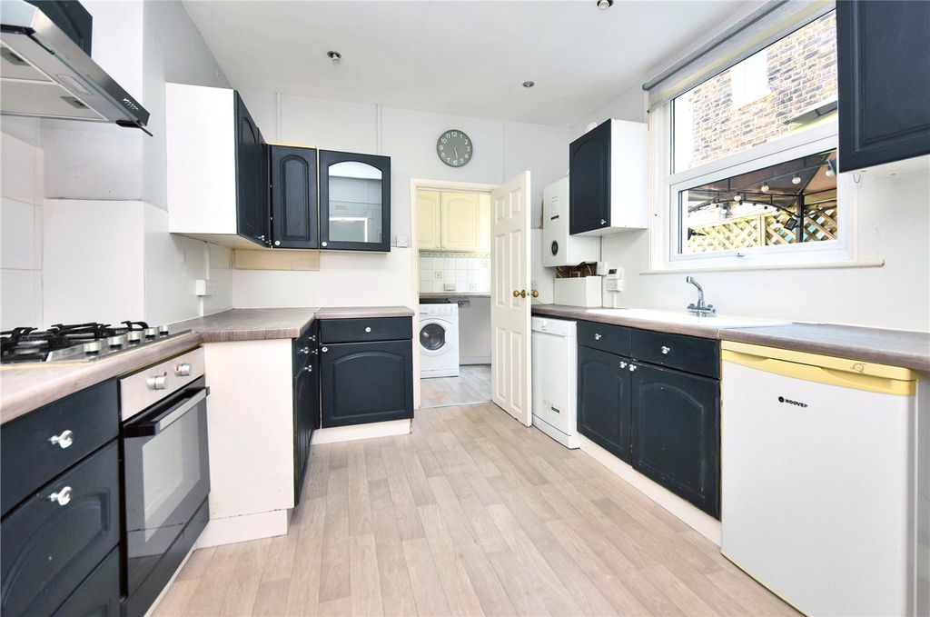 Property photo 2 of 14 Picture No. 04