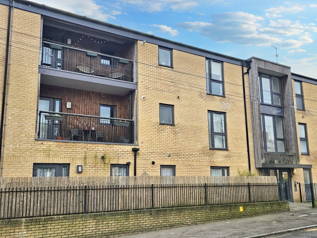 Property photo 1 of 15