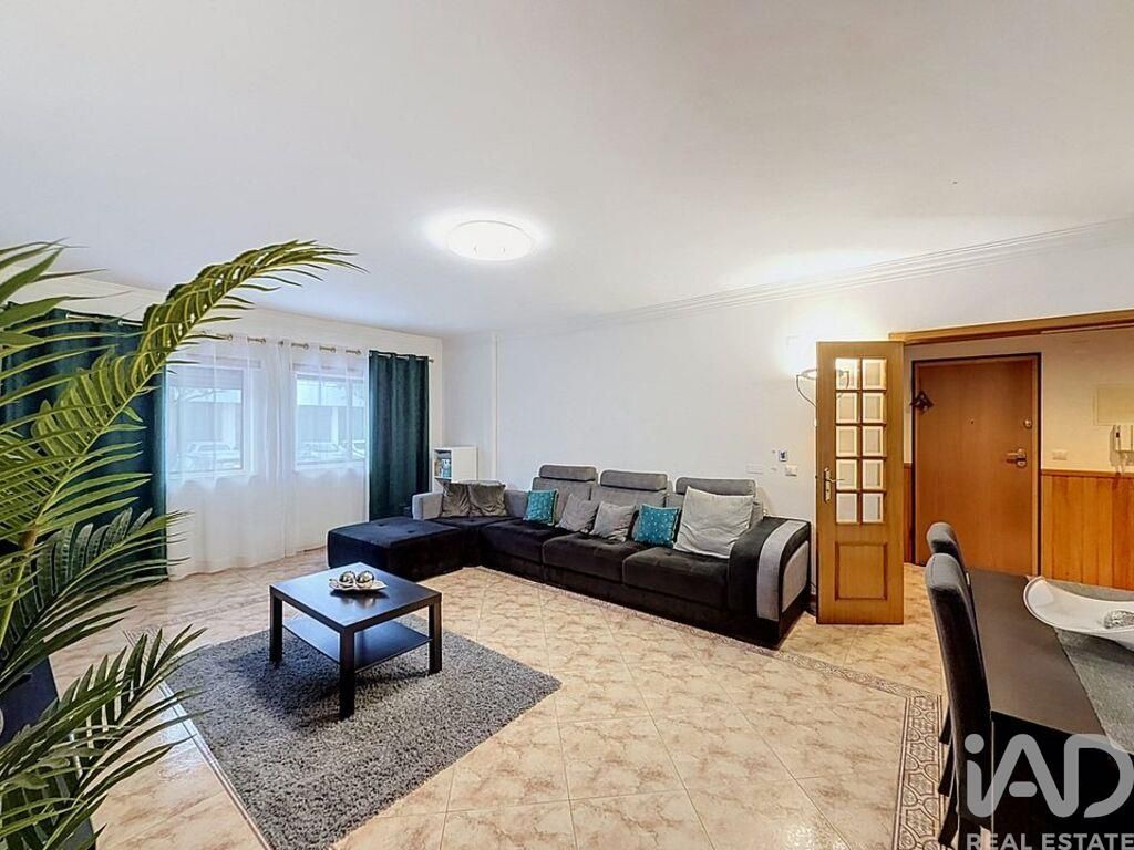 Property photo 3 of 40