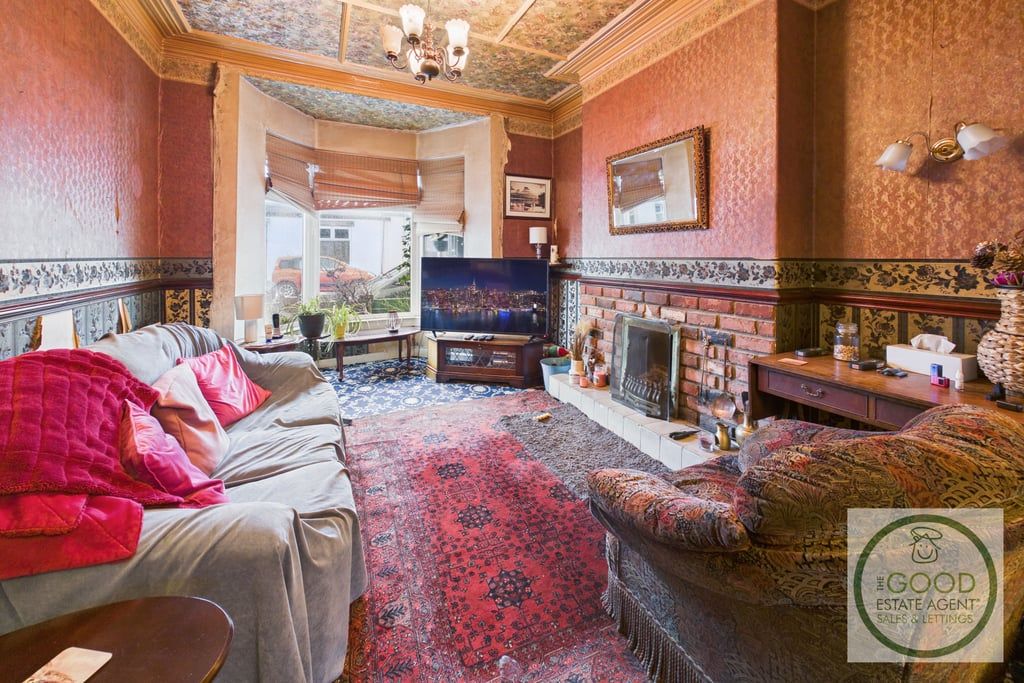 Property photo 3 of 12