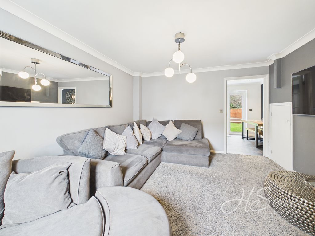 Property photo 3 of 17 Photo 6